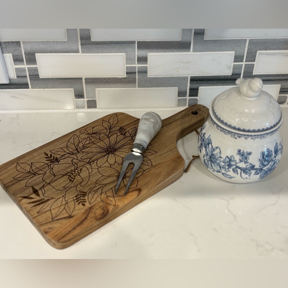 Floral Engraved Wooden Cheese Board BRAND NEW